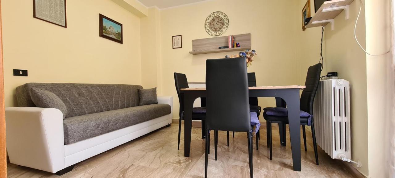 Em Holiday Apartment2 Quartu SantʼElena Exteriör bild