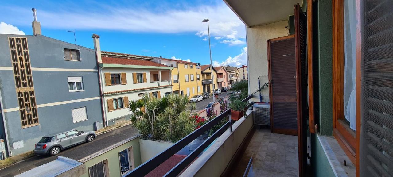 Em Holiday Apartment2 Quartu SantʼElena Exteriör bild