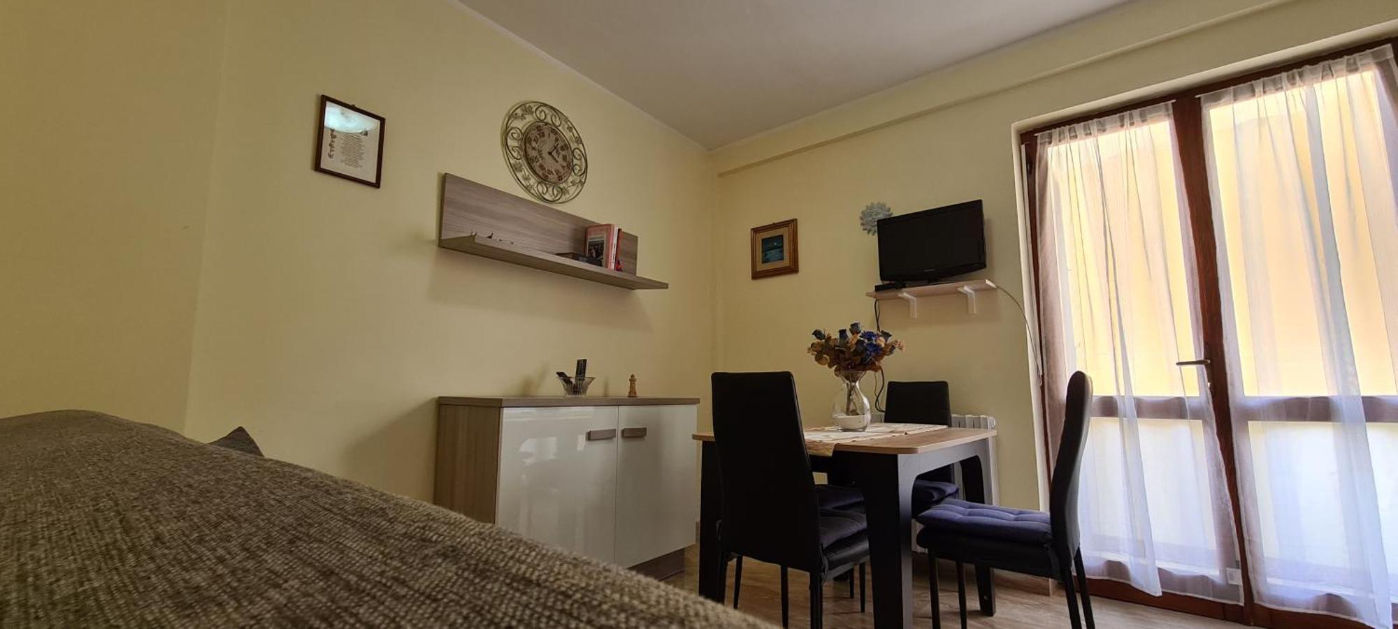 Em Holiday Apartment2 Quartu SantʼElena Exteriör bild